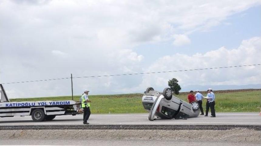 Sandıklı’da Trafik Kazası: 3 Yaralı