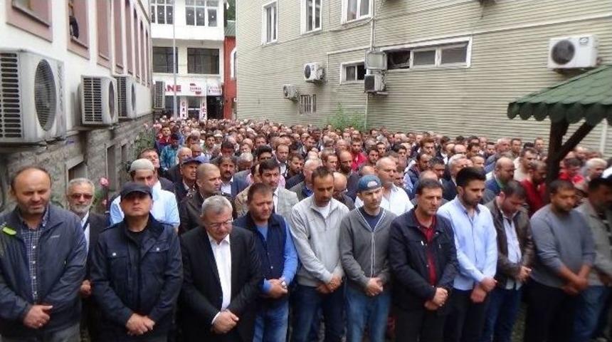 Zonguldak&rsquo;ta Cesedi Bulunan Kadın Toprağa Verildi