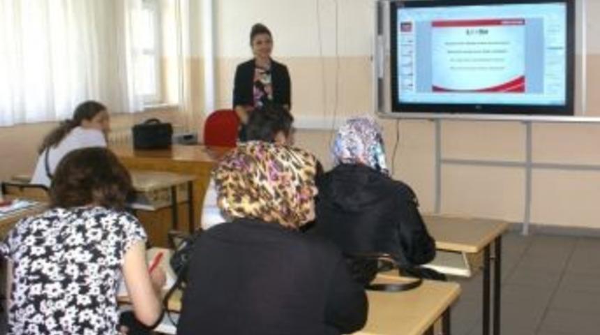 Uzman Psikologdan &lsquo;&ccedil;ocuklarla İletişim&rsquo; Uyarıları