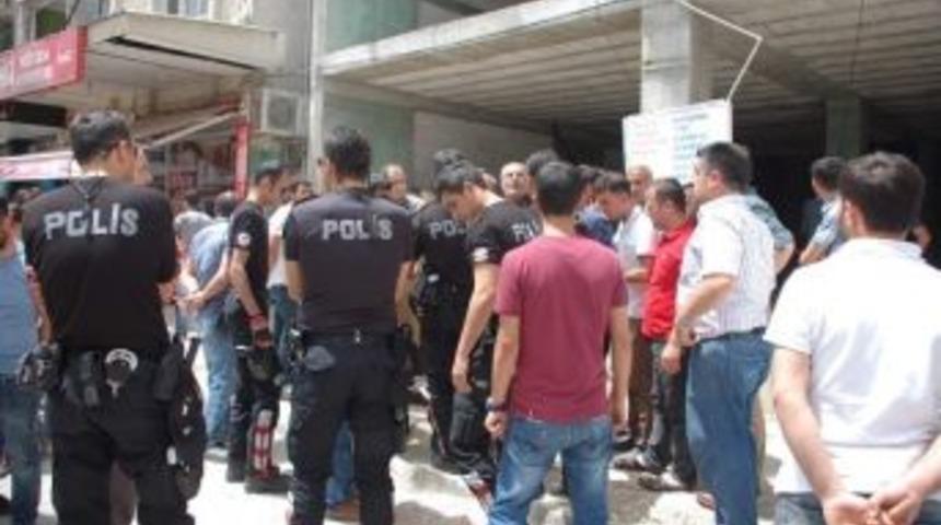 Adıyaman&rsquo;da Esnaflardan Baz İstasyonu Tepkisi