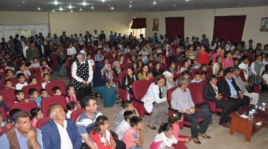 &Ouml;ğrenciler "pamuk Prenses Ve Yedi C&uuml;celer" İle Buluştu