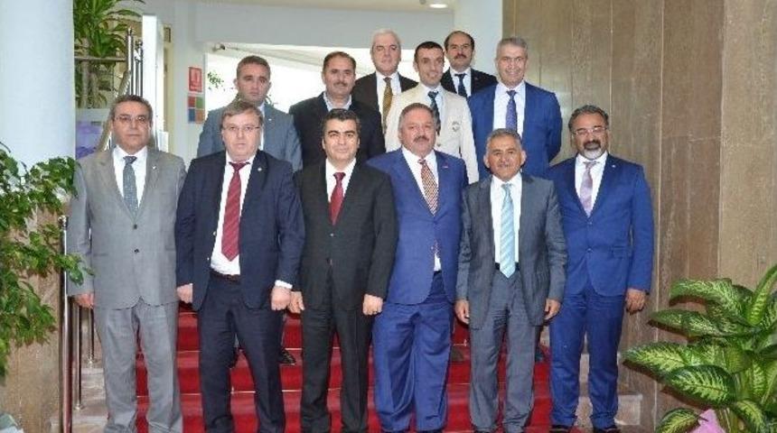 Vali D&uuml;zg&uuml;n&rsquo;den, Osb&rsquo;nin Yeni Y&ouml;netimine Hayırlı Olsun Ziyareti