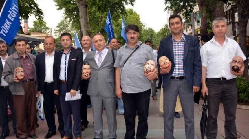 Atanamayan Okul M&uuml;d&uuml;rlerinden 'kelle Koltukta' Protesto Y&uuml;r&uuml;y&uuml;ş&uuml;