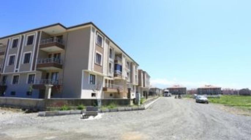 Erzincan Belediyesi 9 Mahallede 148 Kilometrelik Kaldırım D&ouml;ş&uuml;yor