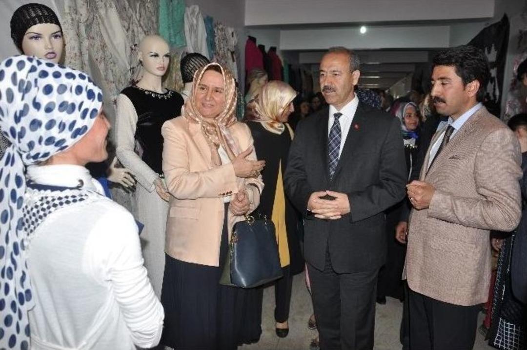 Muş Hem&rsquo;den Yılsonu Sergisi