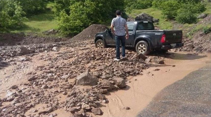 Tunceli Erzincan Karayolunda Heyelan