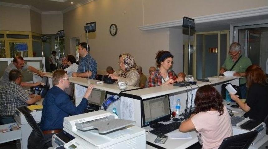 Şehzadeler&rsquo;de Vezneler Hafta Sonu A&ccedil;ık!