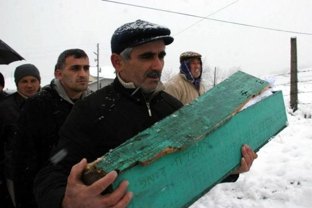 Zonguldak&rsquo;ta &Ouml;ld&uuml;r&uuml;len &Ccedil;ocuğun Davasında Komşu Tutuklandı