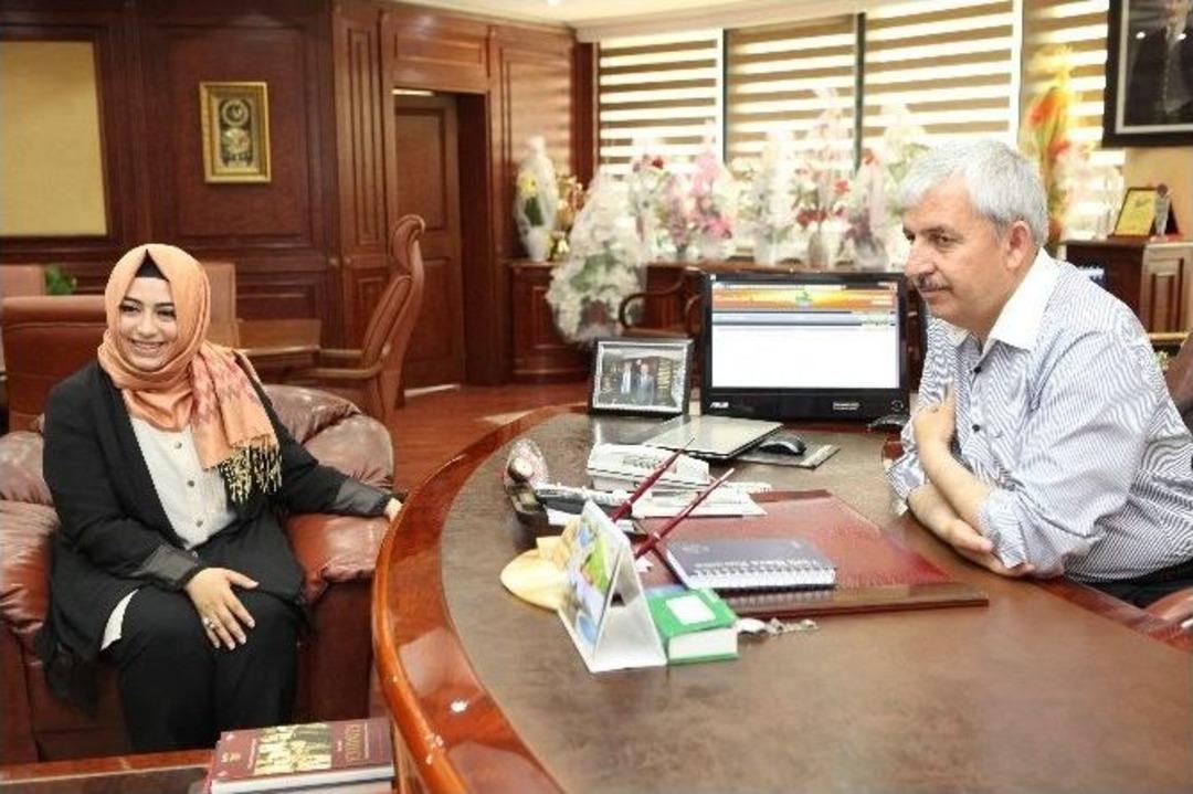 Ak Partili Aday &Ccedil;elik, Se&ccedil;im &Ccedil;alışmalarına Kumluca&rsquo;da Devam Etti