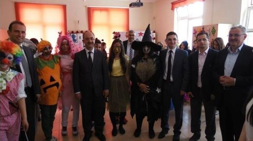 B&uuml;nyan&rsquo;da Yıl Sonu Sergisi A&ccedil;ıldı