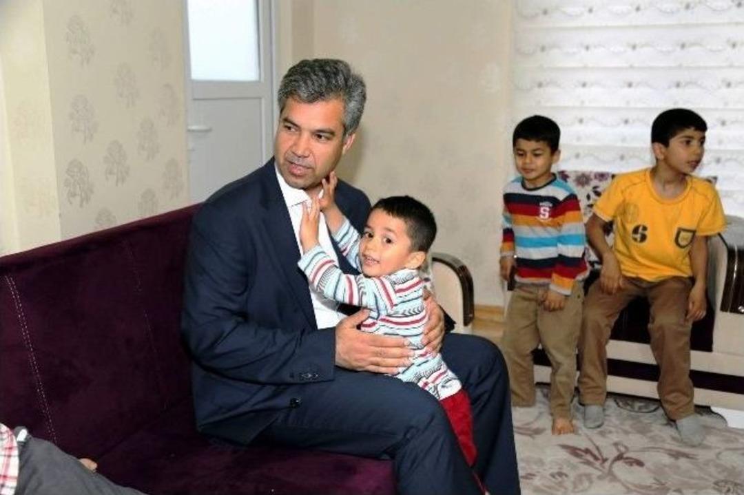 Kaymakam Erkal &Ccedil;ocuk Evlerini Ziyaret Etti