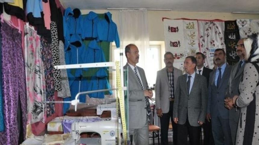 Korkut&rsquo;ta Sergi A&ccedil;ılışı