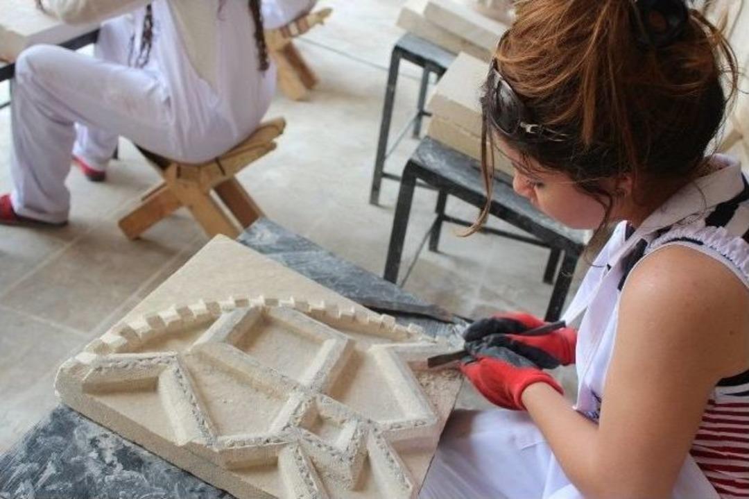 Taş Sanatına &lsquo;kadın Eli&rsquo; Değdi