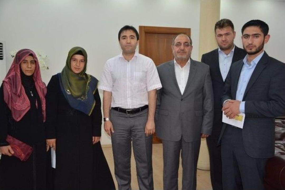 Kur&rsquo;an Kursu &Ouml;ğrencilerine Viranşehir Kaymakamından &Ouml;d&uuml;l