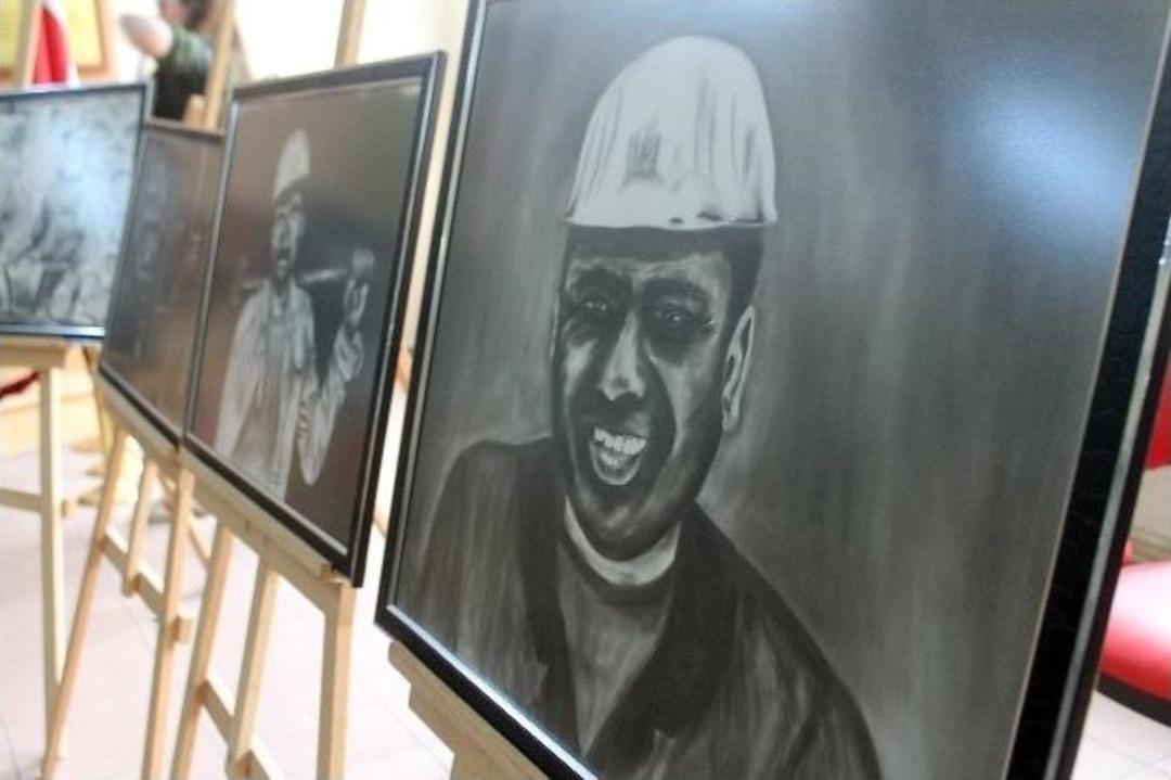 (&ouml;zel Haber) 3 Yıl &Ouml;nce Madene İndi, Madenci Resimleri &Ccedil;izmeye Başladı