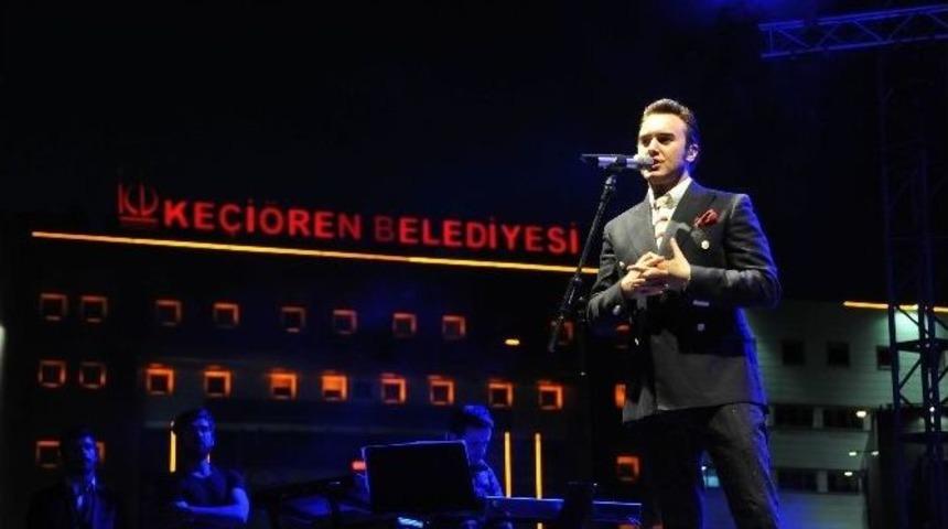 Ke&ccedil;i&ouml;ren Mustafa Ceceli İle Eğlenceye Doydu