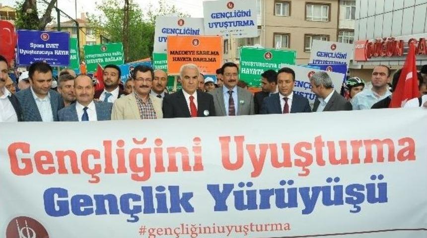 Ke&ccedil;i&ouml;renli Gen&ccedil;ler Madde Bağımlılığına Karşı Y&uuml;r&uuml;d&uuml;