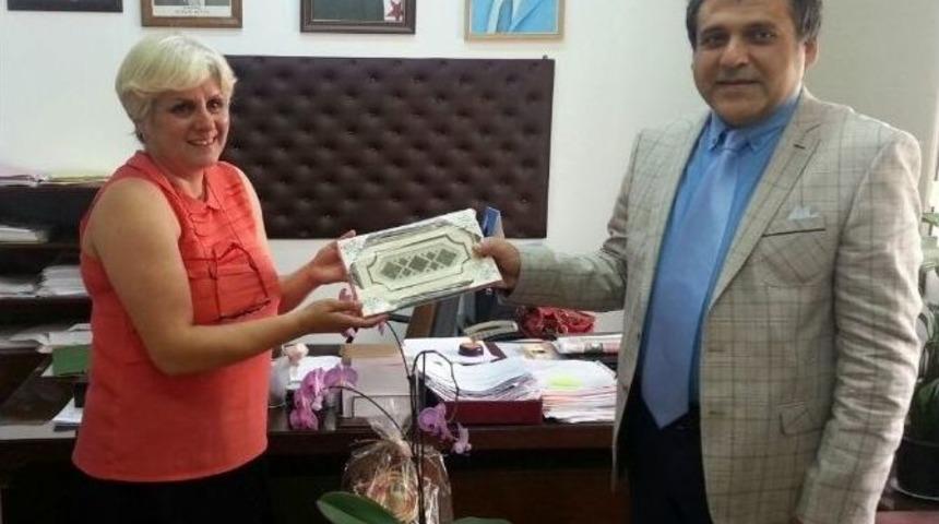 Kktc&rsquo;deki Kardeş Hastaneye İlk Ziyaret