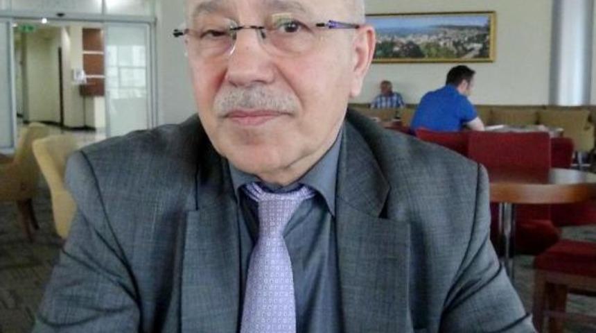 Rize&rsquo;De Dolgu Alanındaki Binalar Birbirinden Destek Alarak Ayakta Duruyor