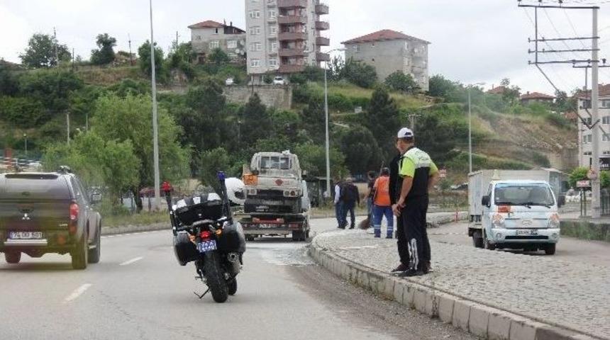 T&uuml;p Dolu Kamyonetteki Yangın Korkuttu