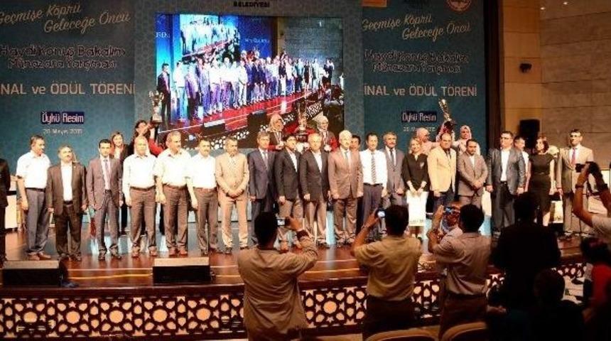 Bilgi Ve M&uuml;nazara Yarışmalarının &Ouml;d&uuml;lleri Verildi