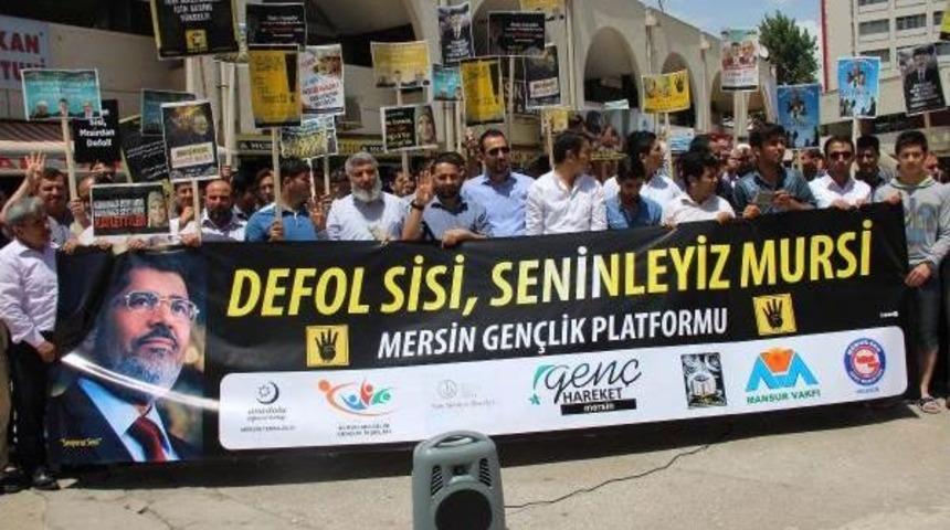 Mersin'de Mursi'ye Destek Eylemi
