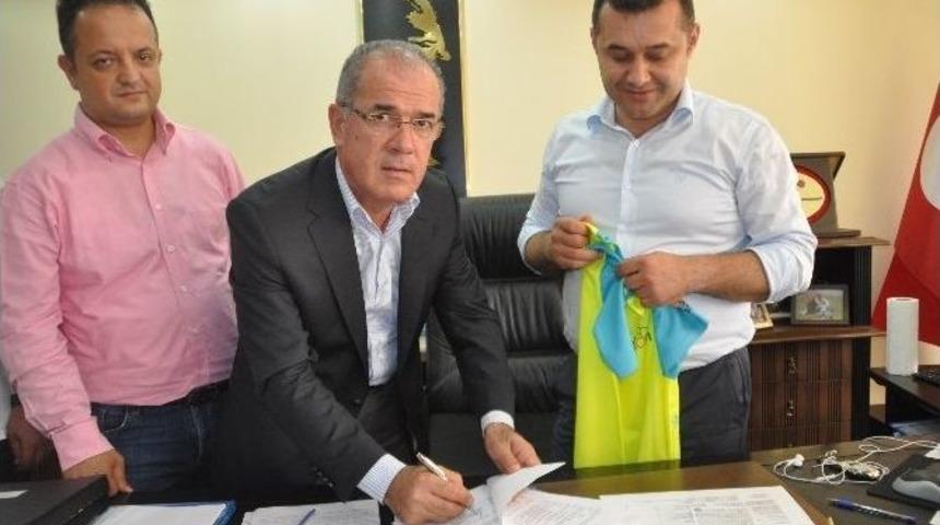 Triathlon D&uuml;nya Kupası Protokol&uuml; İmzalandı