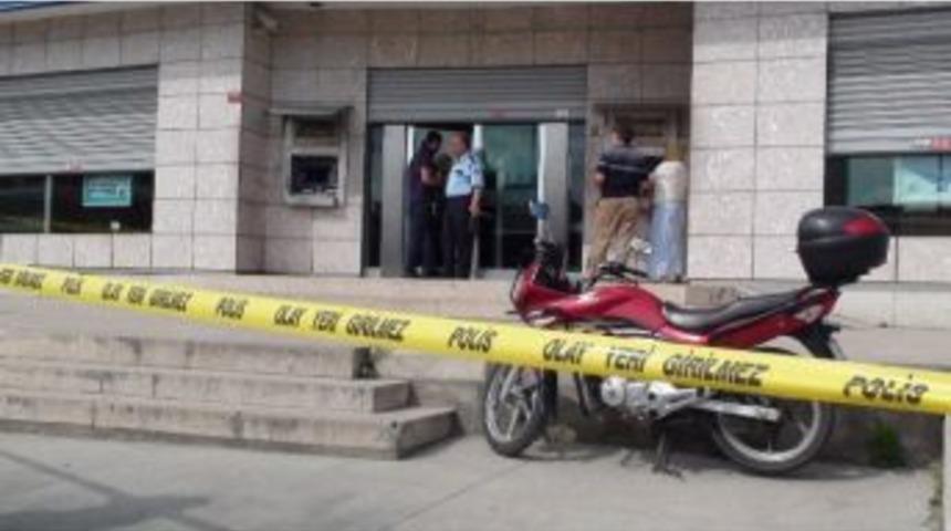 Pendik&rsquo;te Kanlı Banka Soygunu
