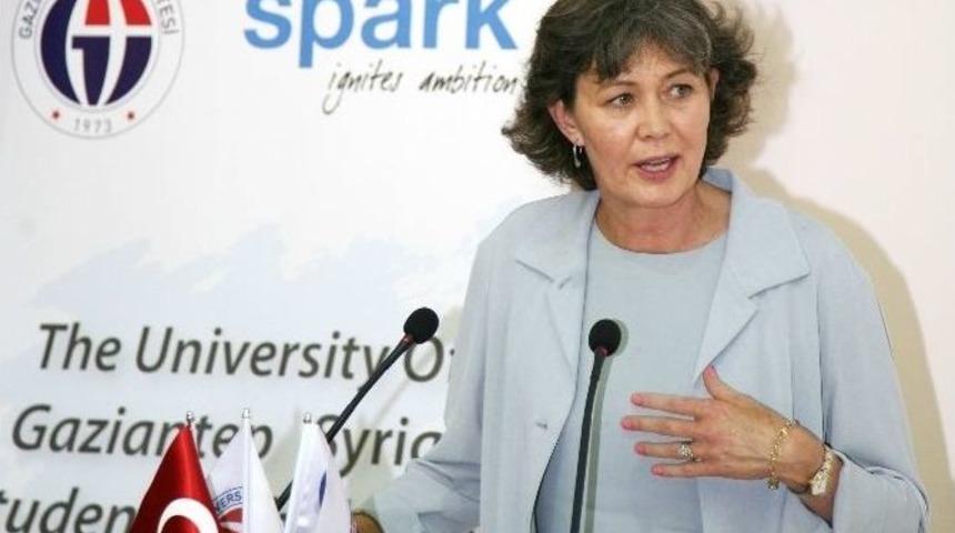 Suriyeli &Ouml;ğrencilere Burs Projesi