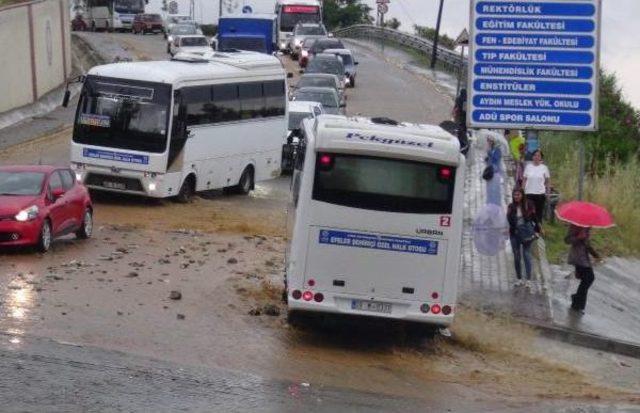 Sağanak Aydın'da Hayatı Olumsuz Etkiledi