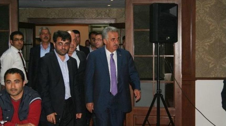 Eski G&uuml;mr&uuml;k Ve Ticaret Bakanı Yazıcı Kars&rsquo;ta