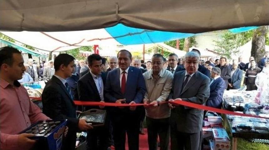 Ulus&rsquo;ta Hayır &Ccedil;arşısı Kermesi Dualarla A&ccedil;ıldı