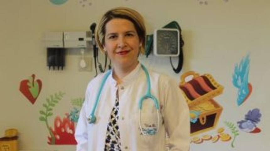 Yaz Aylarında &Ccedil;ocuğunuzun Yeterli Sıvı İhtiyacının Karşılanması &Ouml;nemli!