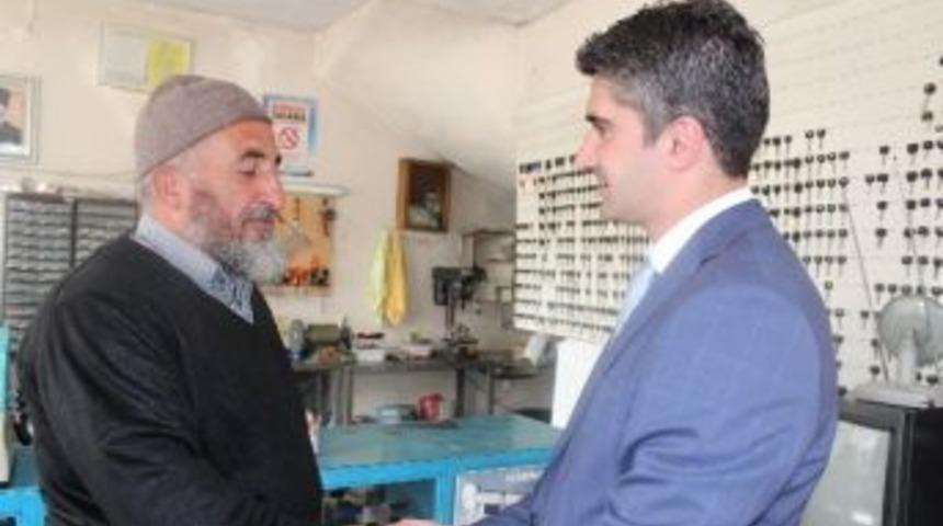 Ak Partili Gen&ccedil; Aday Tarıkdaroğlu, Hız Kesmiyor