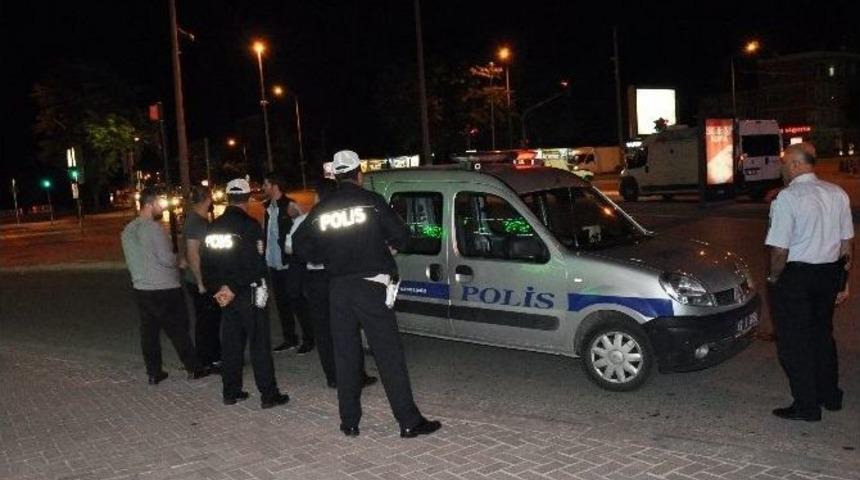 (&ouml;zel Haber) Yardım İ&ccedil;in Geldiler, C&uuml;zdanı &Ccedil;aldılar