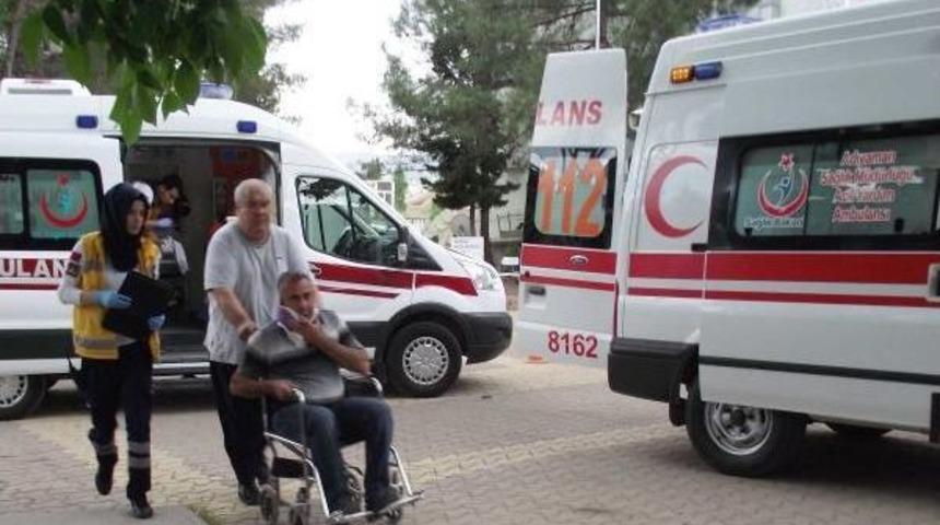 G&ouml;lbaşı'nda Otomobil Devrildi: 4 Yaralı