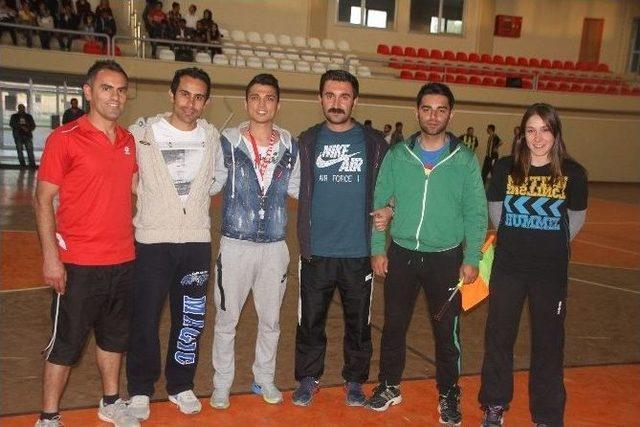 Diyadin’de Kurumlar Arası Voleybol Turnuvası