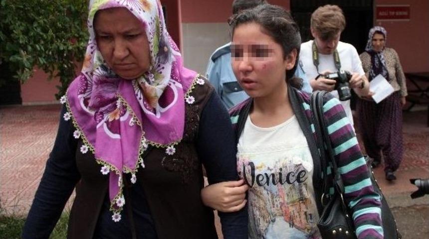 Babadan Kızına Ders &Ccedil;alışma Dayağı