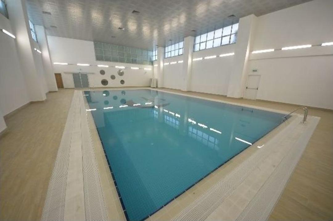 Bağcılar&rsquo;da Y&uuml;zme Havuzlarından 1 Yılda 20 Bin İl&ccedil;e Sakini Yararlandı