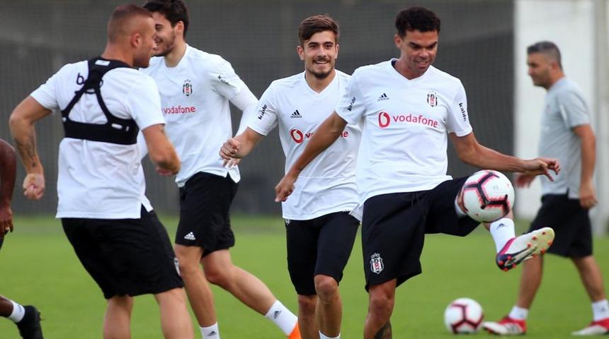 Pepe'nin Beşiktaş'tan ayrılıp Wolverhampton'a gitmek istediği iddia edildi!