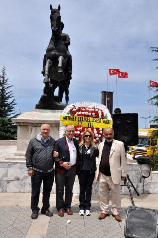 50 Yıl Sonra Mezun Oldukları Lisede Buluştular