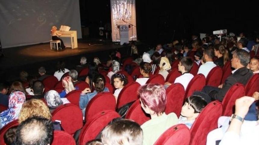 Miniklerden Sanat Şov