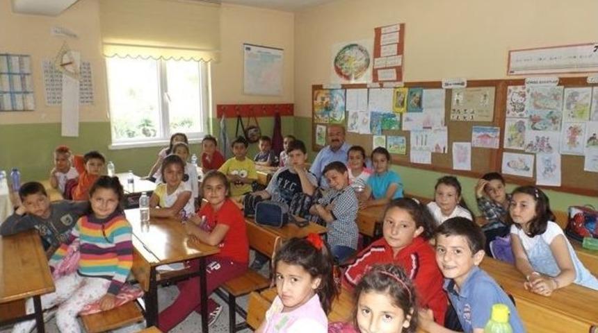 Milli Eğitim M&uuml;d&uuml;r&uuml;nden Okullara Ziyaret