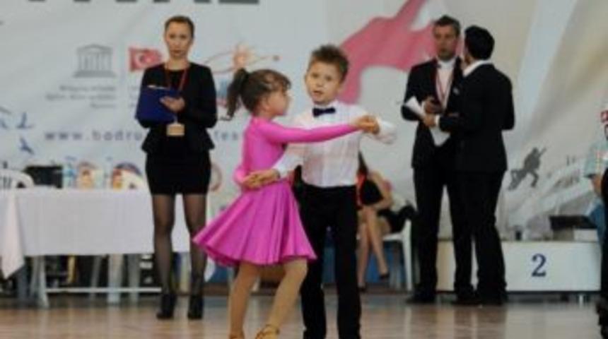 Salsa Kul&uuml;pler Arası Dans Liginin 8&rsquo;inci Etabı Bodrum&rsquo;da Ger&ccedil;ekleşti