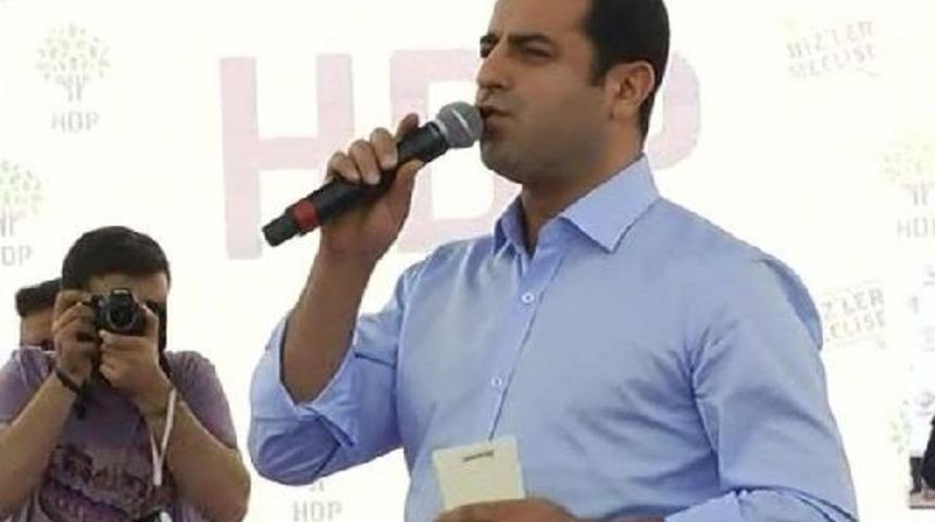 Selahattin Demirtaş"yenikapı'da Da Kardeşlerimiz Toplanıyor"
