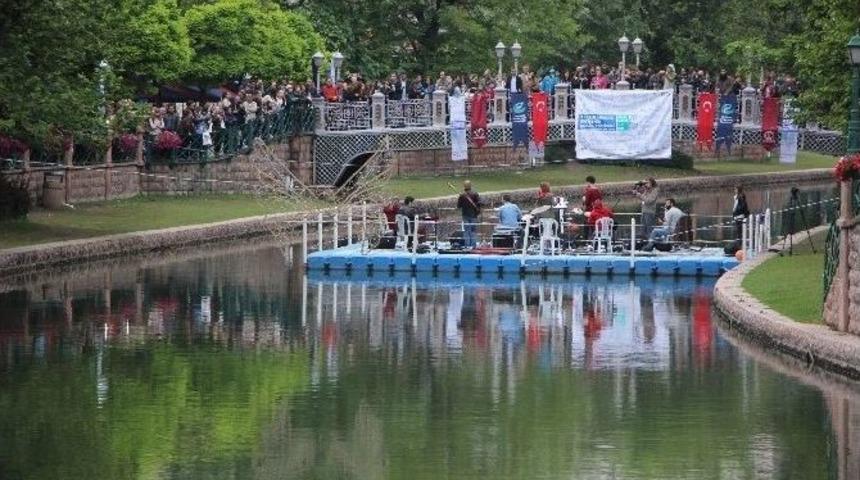 7. Uluslararası Eskişehir Sokak Festivali Devam Ediyor