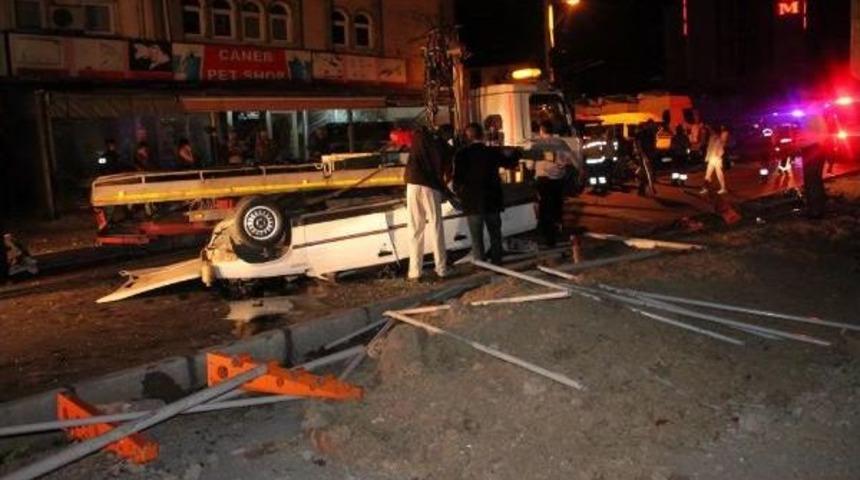 Otomobil K&ouml;pr&uuml;den U&ccedil;tu: 1 Yaralı