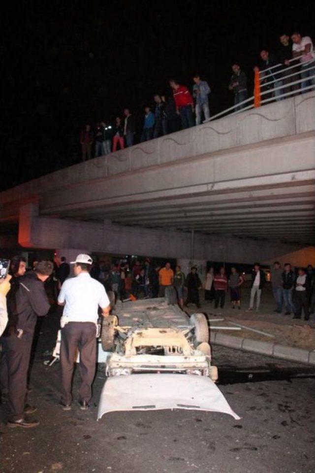 Otomobil Köprüden Uçtu: 1 Yaralı