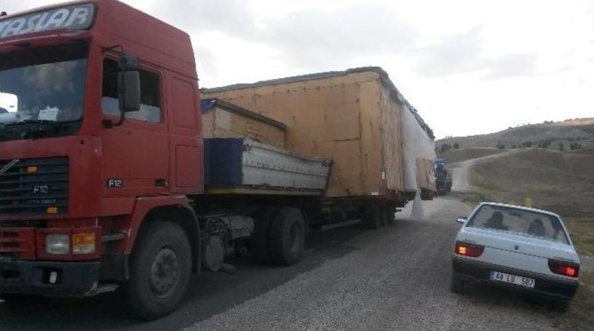 Kahta Sincik Karayolunda Tehlikeli Yolculuk