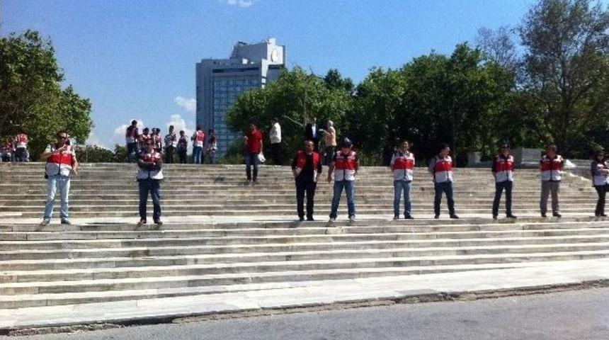Gezi Parkı Kapatıldı